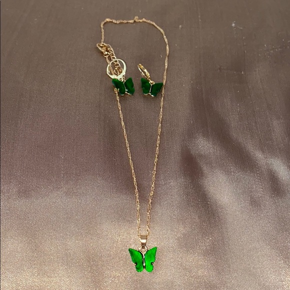 Jewelry - Green butterfly set